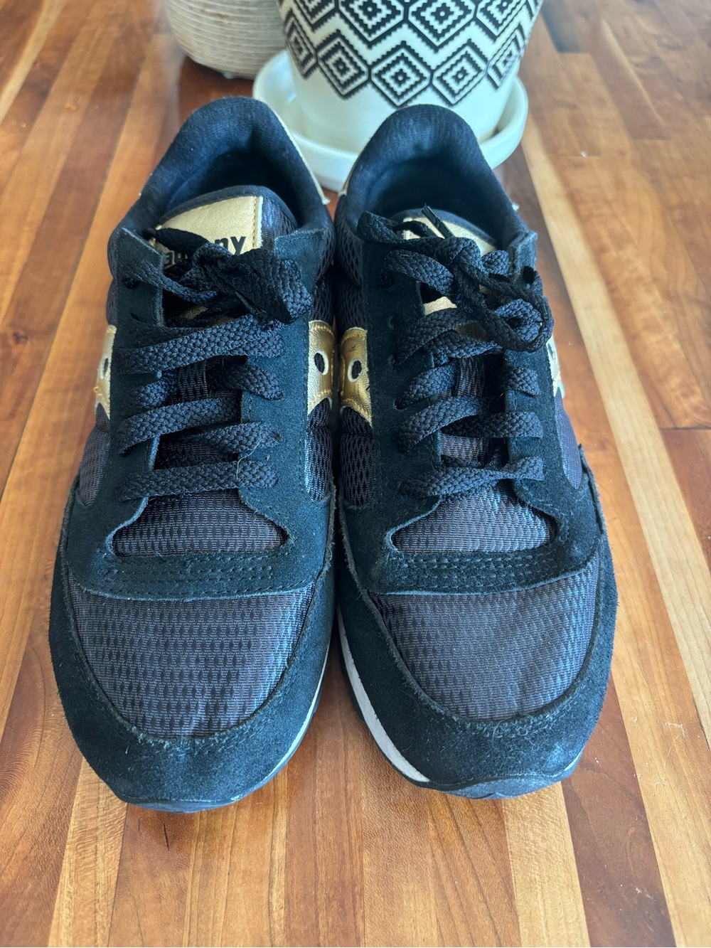 Saucony Women’s Black and Gold Retro-Style Sneakers - Picture 3 of 6